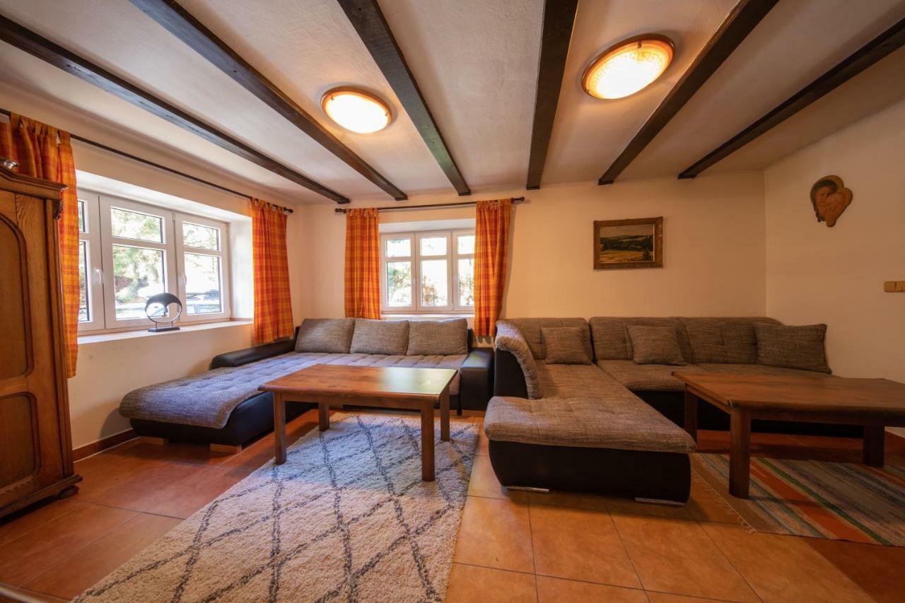 Apartmany Chalupa "Pod Lipou" Stare Mesto  Exterior photo