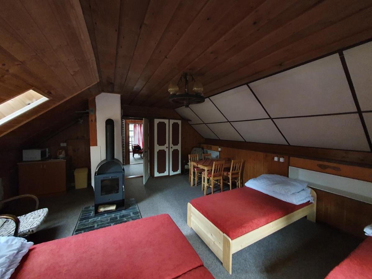 Apartmany Chalupa "Pod Lipou" Stare Mesto  Exterior photo